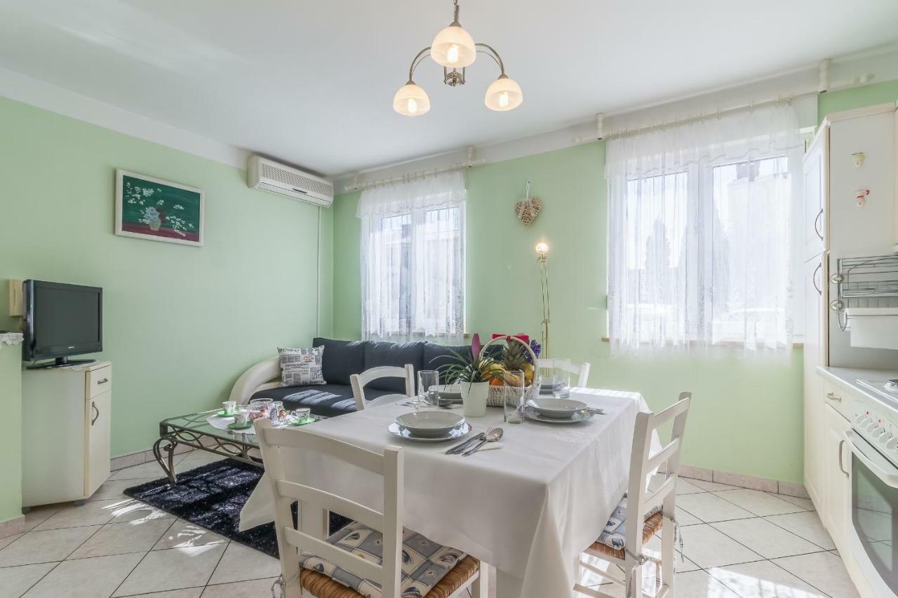 Apartment Melli Pula Bagian luar foto